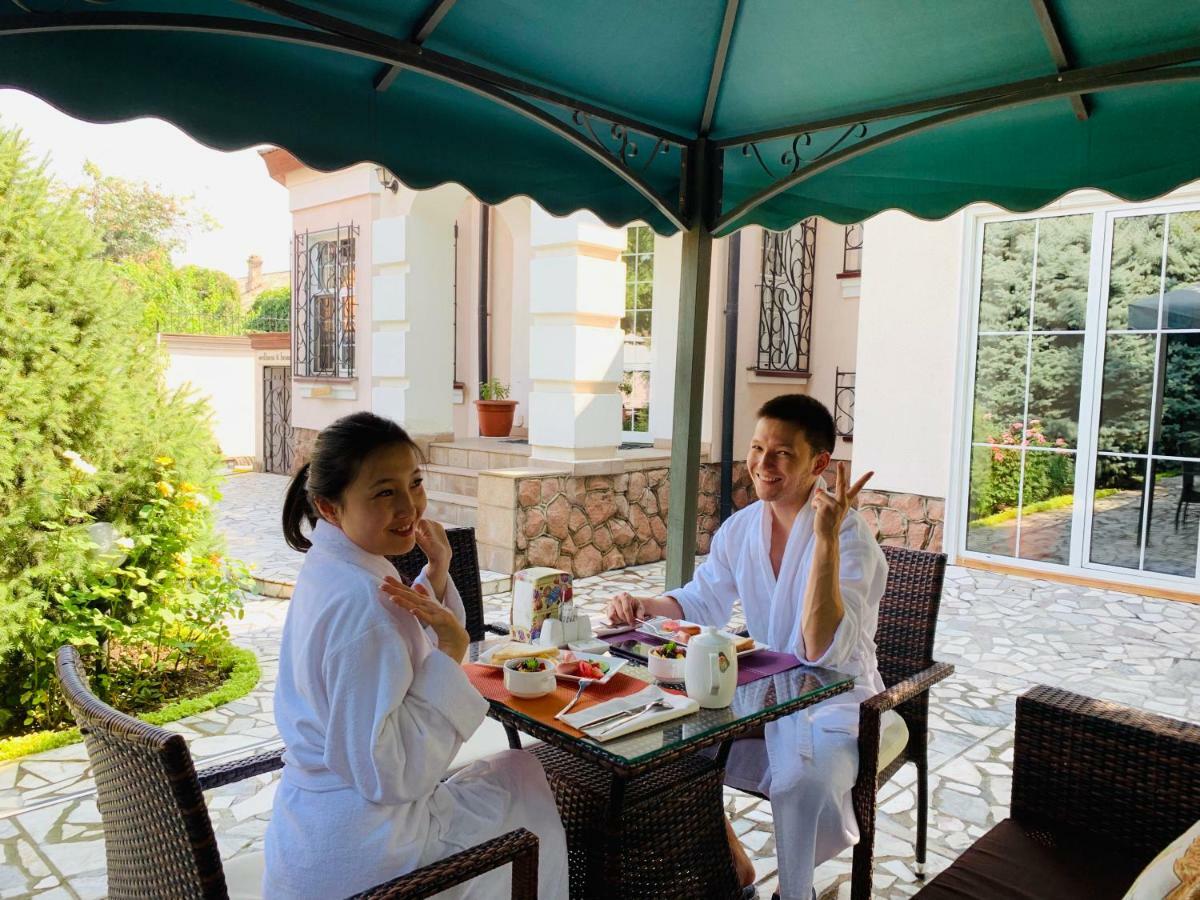 Astoria Garden Hotel Bishkek Exterior photo